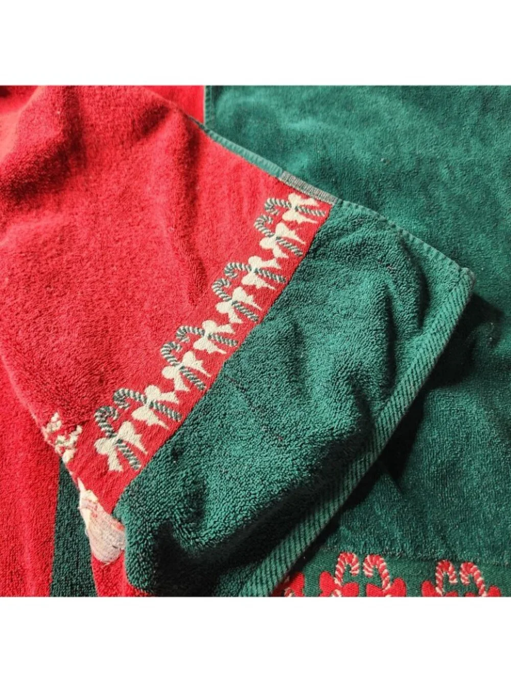 Vintage Christmas Trees Candy Canes Embroidered Bath Towels Set Of Two
